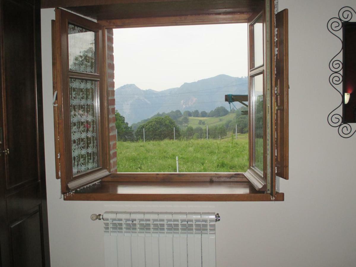Onís Casa Rural El Jondrigu מראה חיצוני תמונה